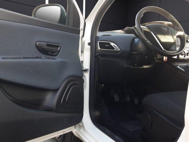 LANCIA Ypsilon 1.0 FireFly 5 porte S&S Hybrid Alberta Ferretti