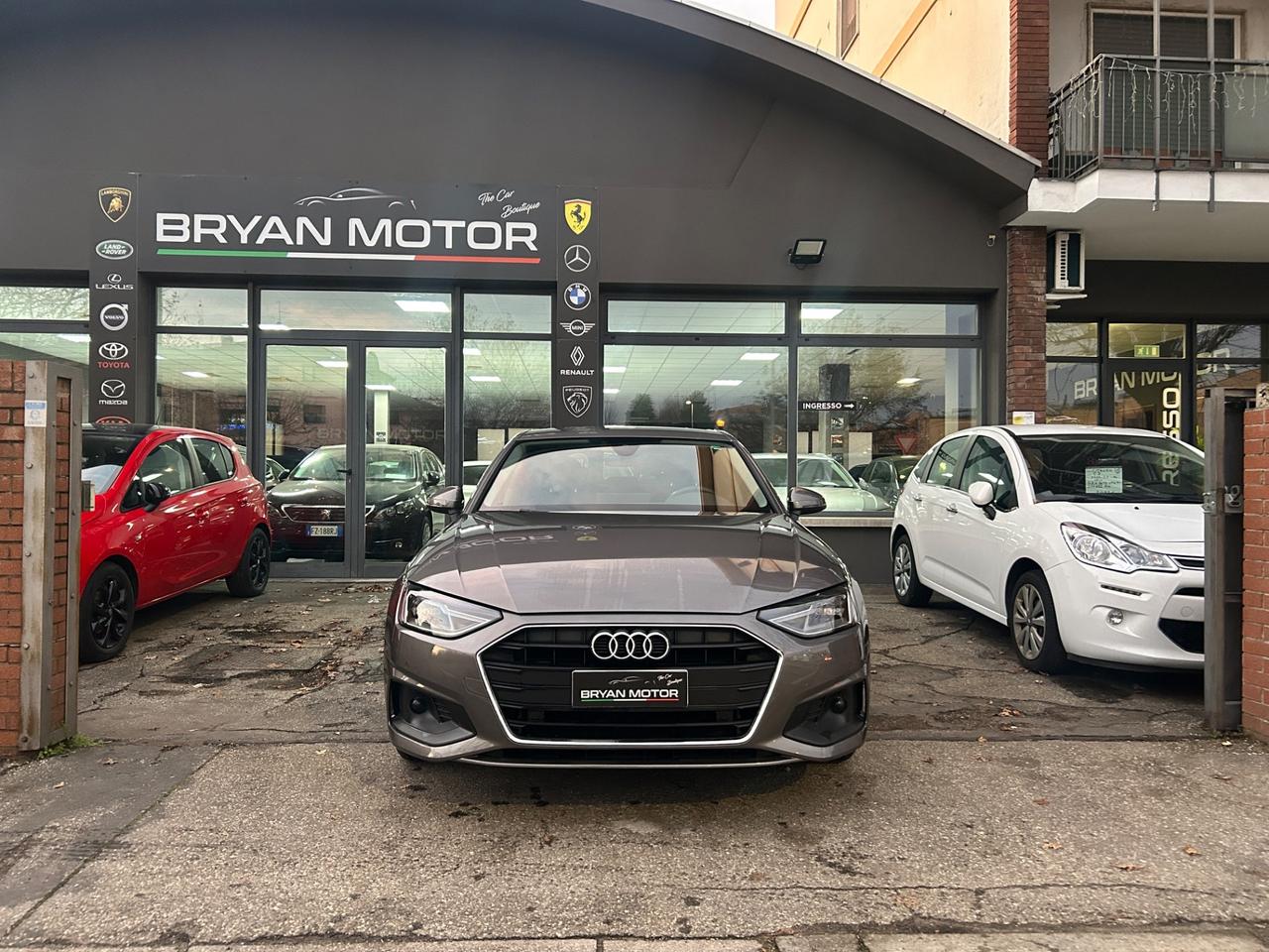 Audi A4 30 TDI/136 CV S tronic Business Advanced