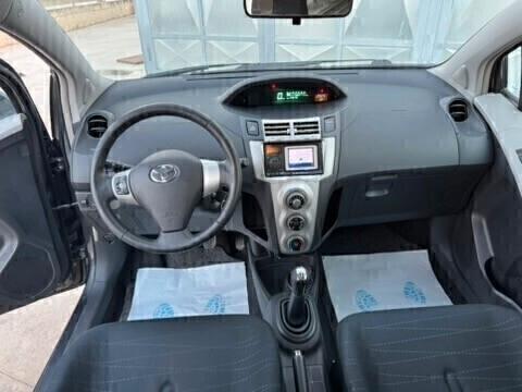 Toyota Yaris 1.3 5 porte Navi