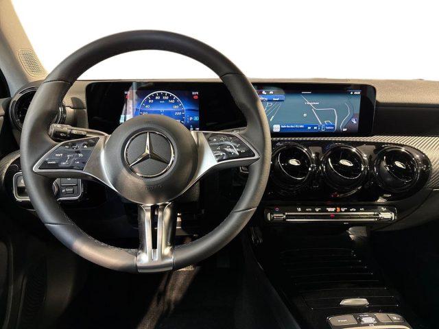MERCEDES-BENZ A 180 d Automatic Advanced
