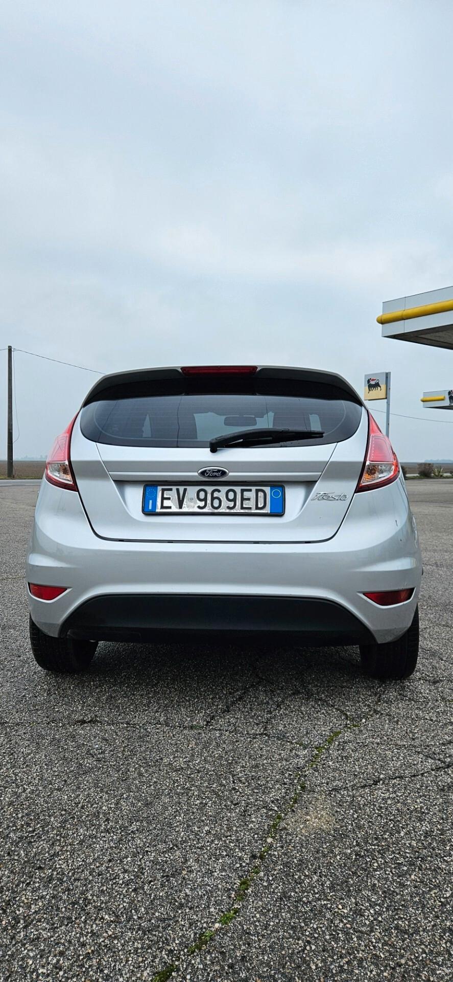 Ford Fiesta 1.5 TDCi 75CV 5 porte Titanium
