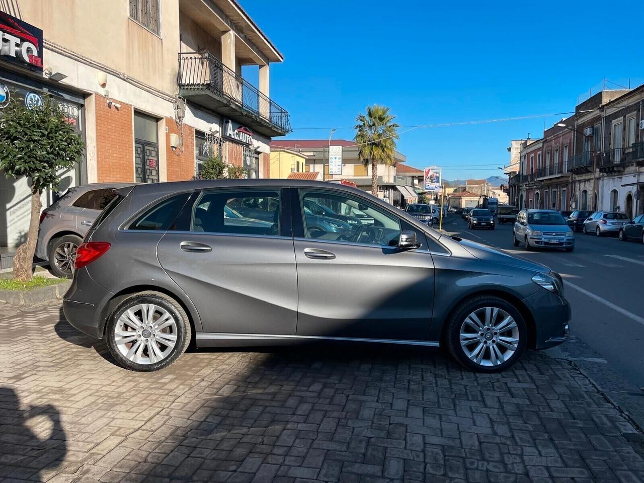 Mercedes-benz B 180 B 180 CDI Automatic Executive RETROCAMERA