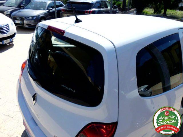 RENAULT Twingo 1.2 8V Sport & Sound