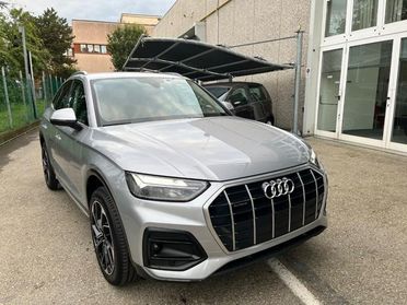 AUDI Q5 40TDI 204 CVquattro S tron. Business Advanced KM 0