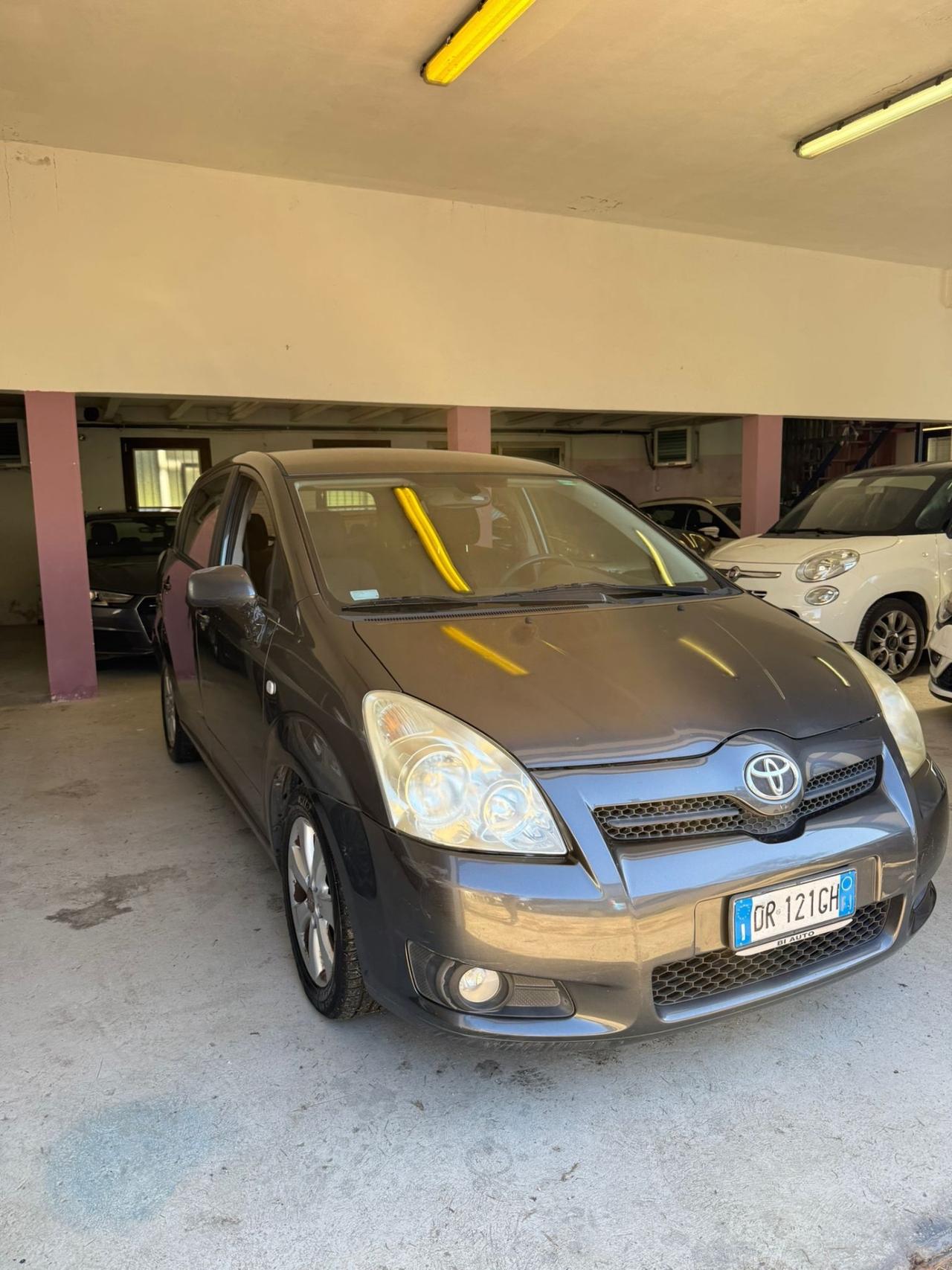 Toyota Corolla Verso 2.2 16V D-4D DPF Sol