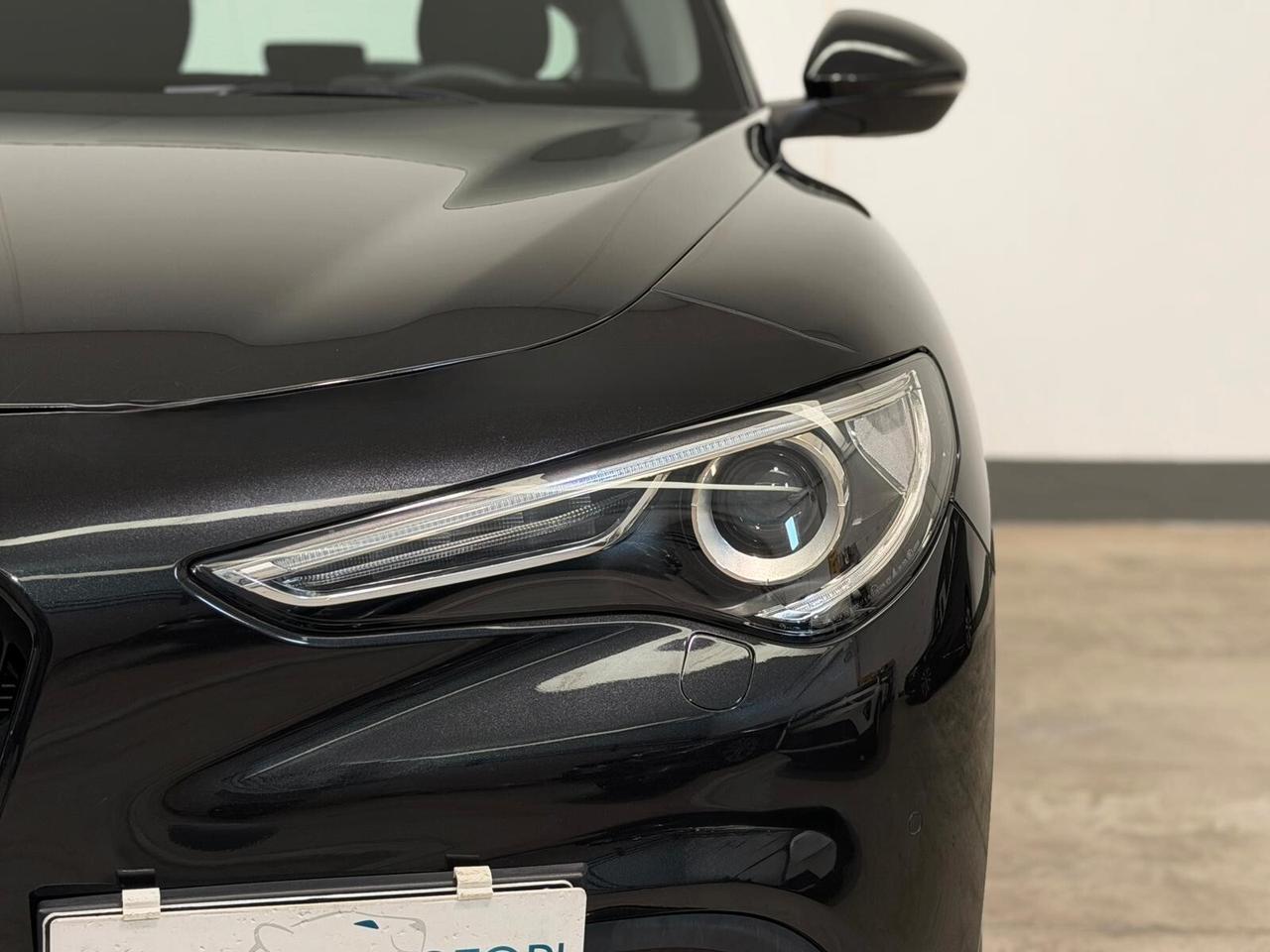 Alfa Romeo Stelvio 2.2 Turbodiesel 160 CV AT8 RWD Super