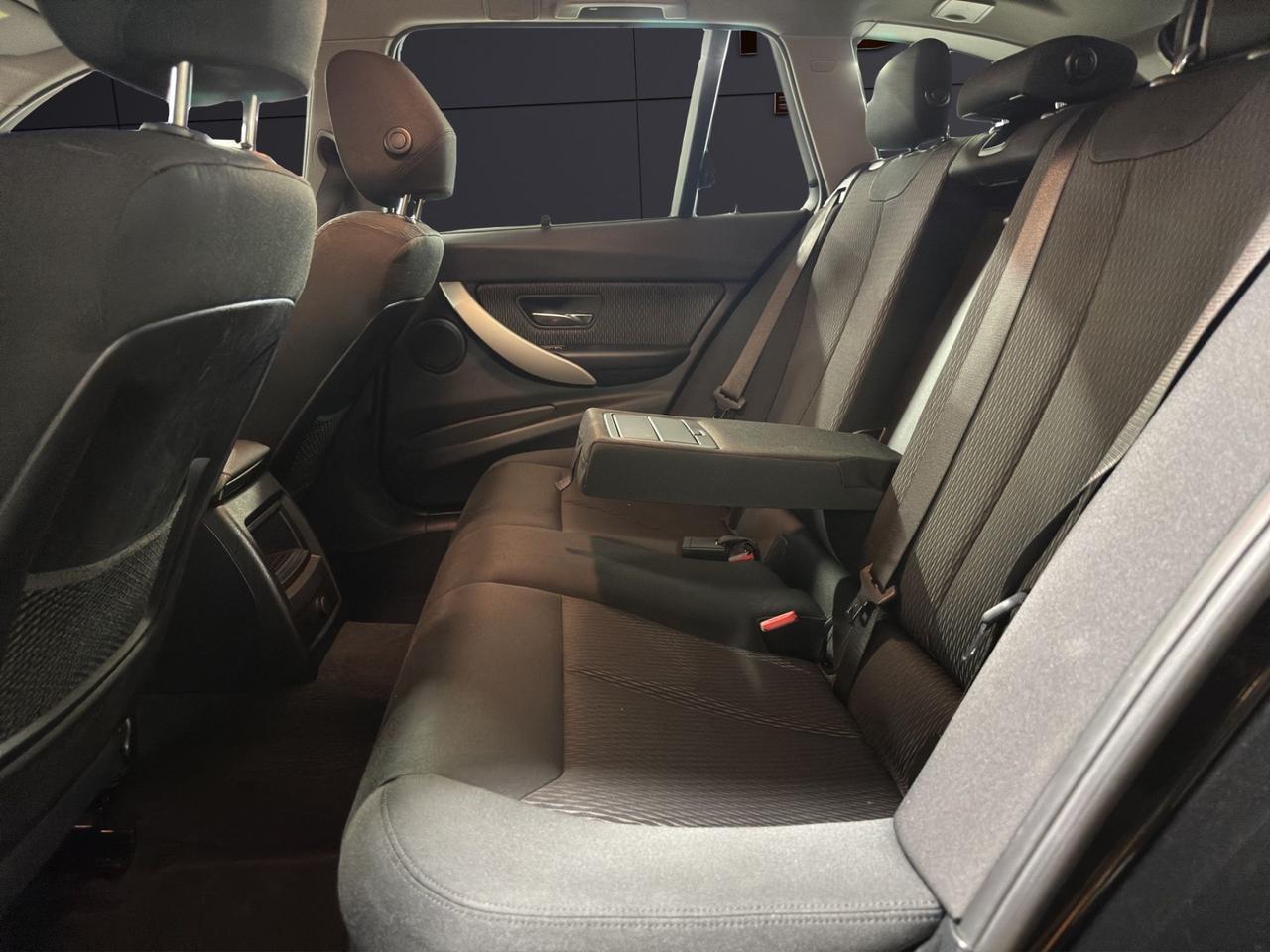 Bmw 318 318d Touring Business Advantage XDrive