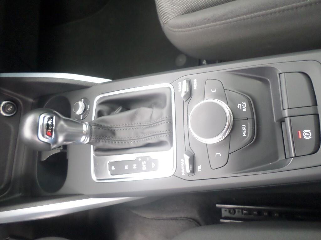Audi Q2 30 TDI S tronic Business