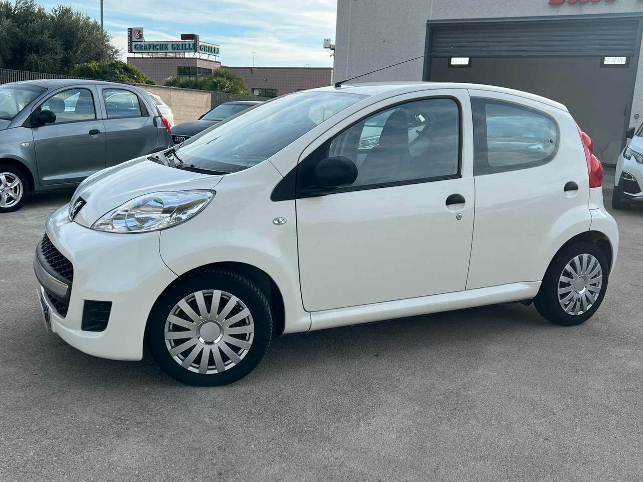 Peugeot 107 1.0 Allure Tagliando e Garanzia