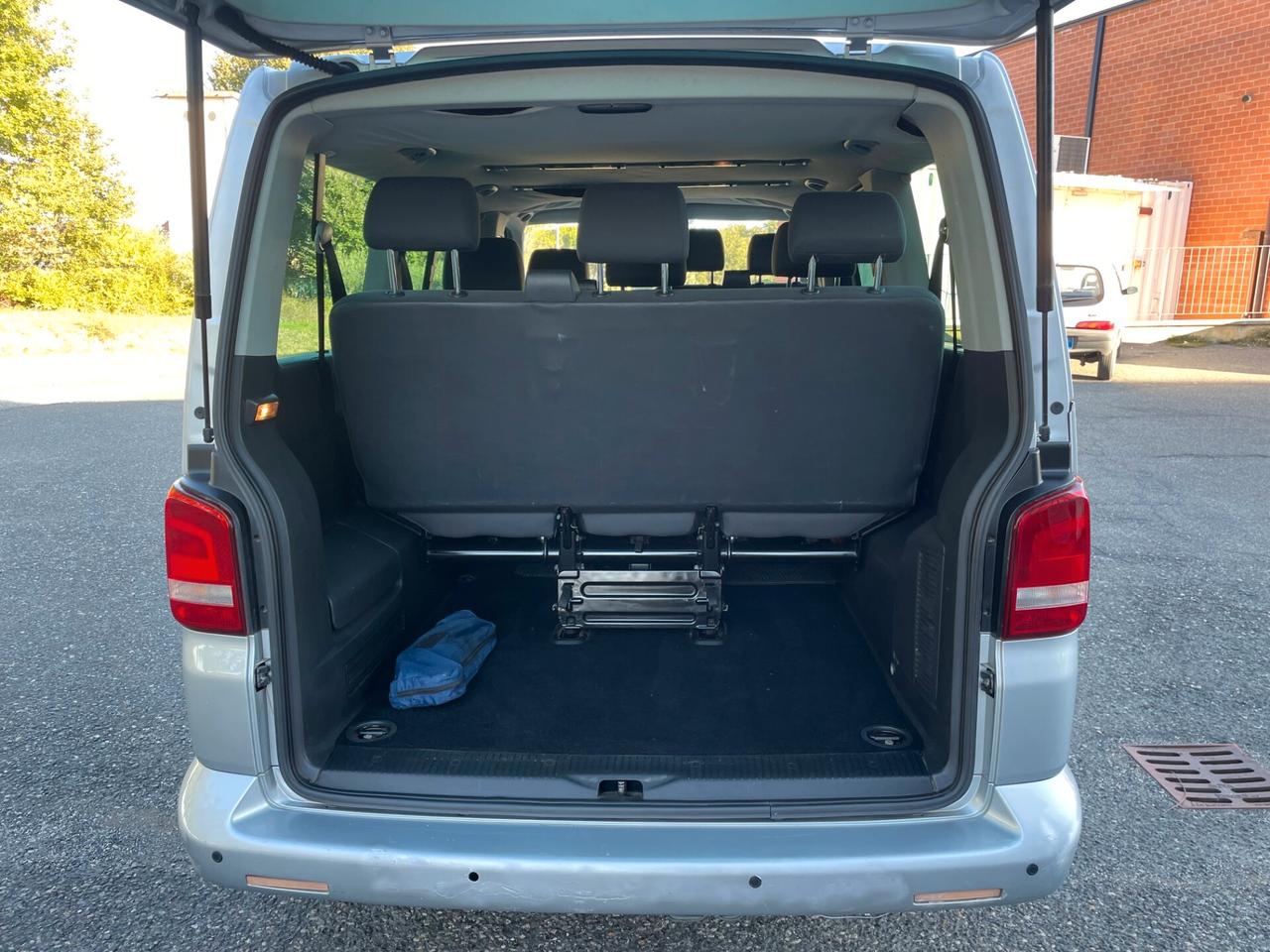 Volkswagen Transporter Caravelle 2.0 TDI 140CV PL Trendline 9 POSTI