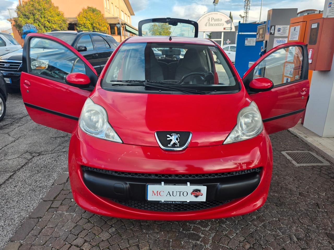 Peugeot 107 1.0 68CV 3p. Sweet Years con 190.000km