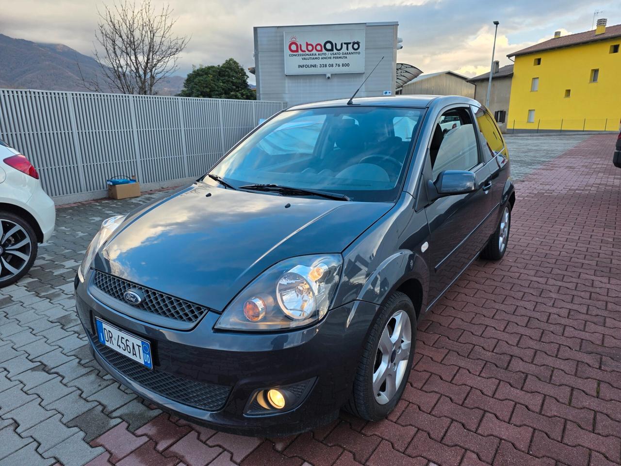 Ford Fiesta 1.4 TDCi 68CV 3 porte Titanium