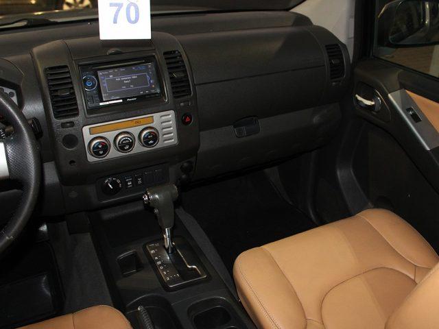 NISSAN Navara 2.5 dCi 4 porte Double Cab LE