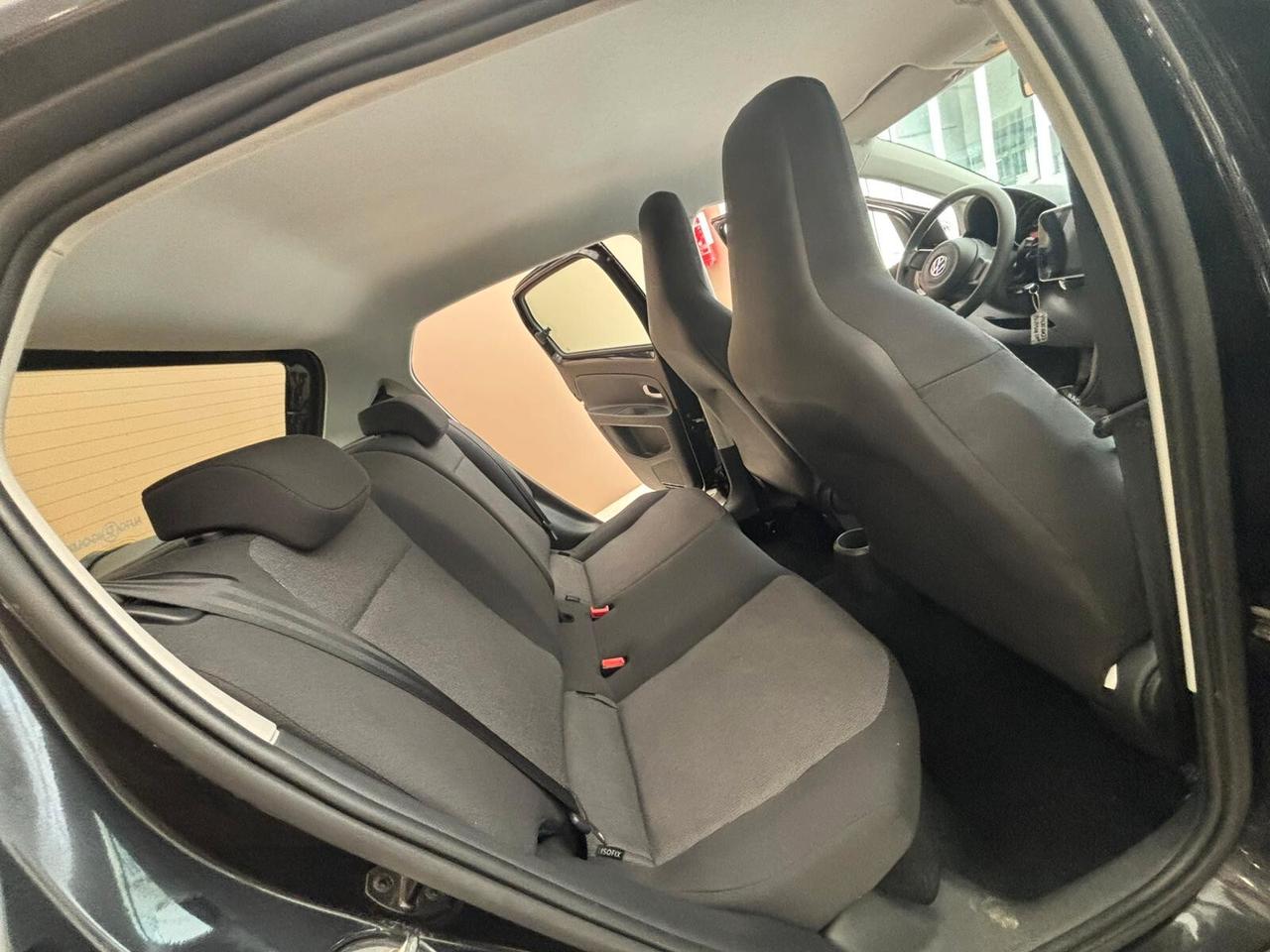 Volkswagen up! 1.0 METANO **64.000 KM ***