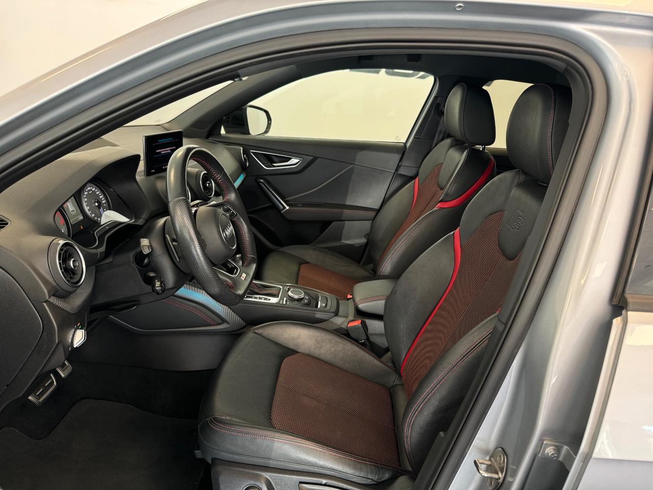 Audi Q2 SQ2 TFSI quattro S tronic sport attitude 19" UNIPROP.