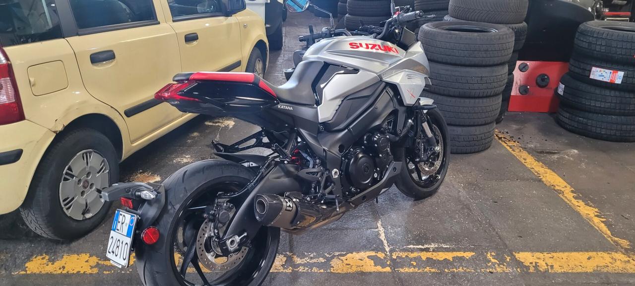 Suzuki Katana 1000 Akrapovic