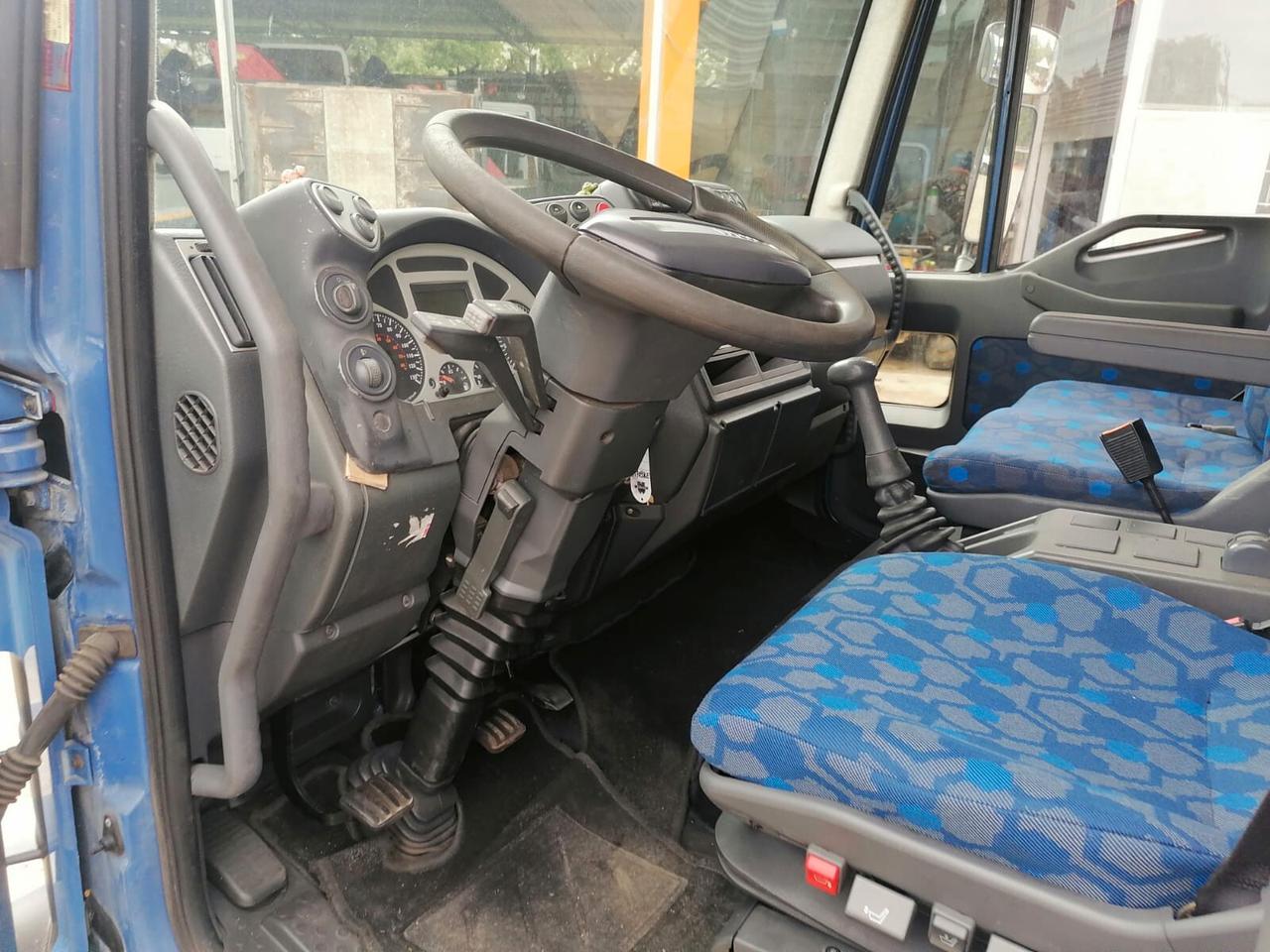 Iveco Eurocargo 100 e 18 - Carrellone