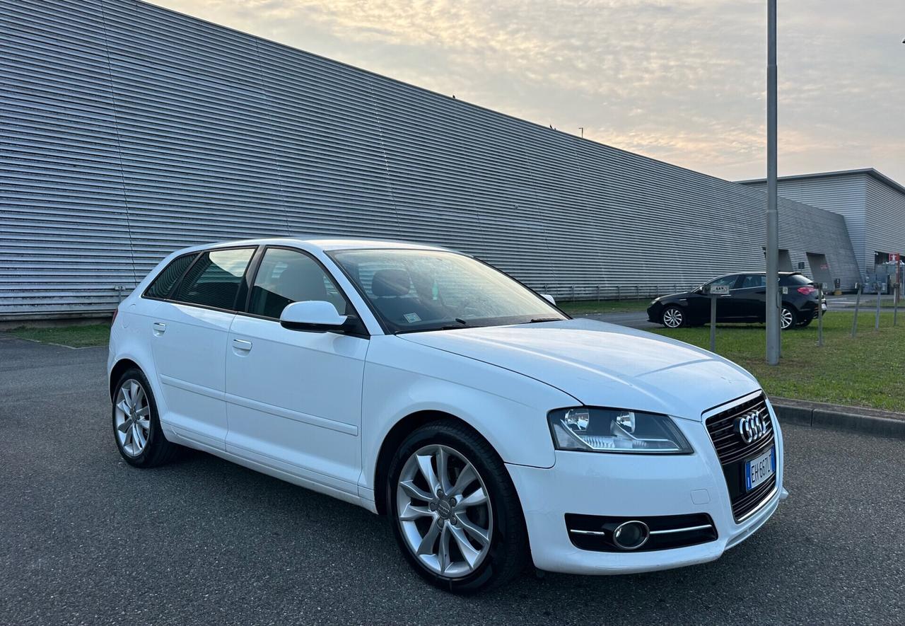 Audi A3 SPB 1.6TDi S tronic Attraction