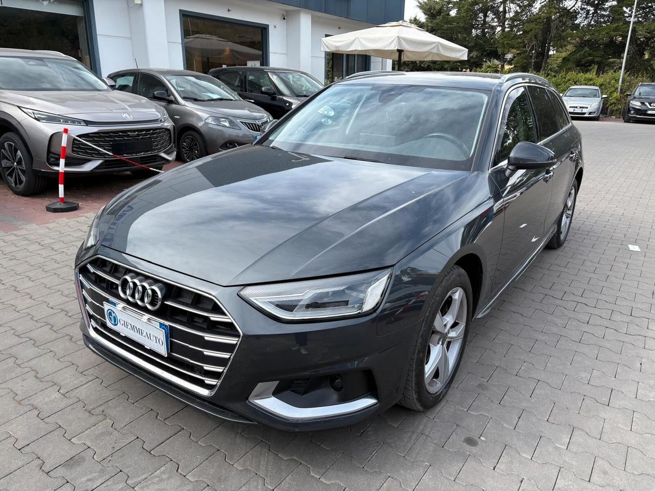 Audi A4 Avant 30 TDI/136 CV S tronic Business Advanced