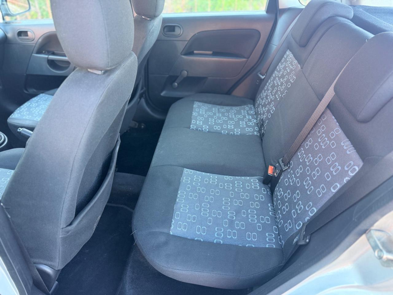 Ford Fiesta 1.2 16V 5p. Ambiente
