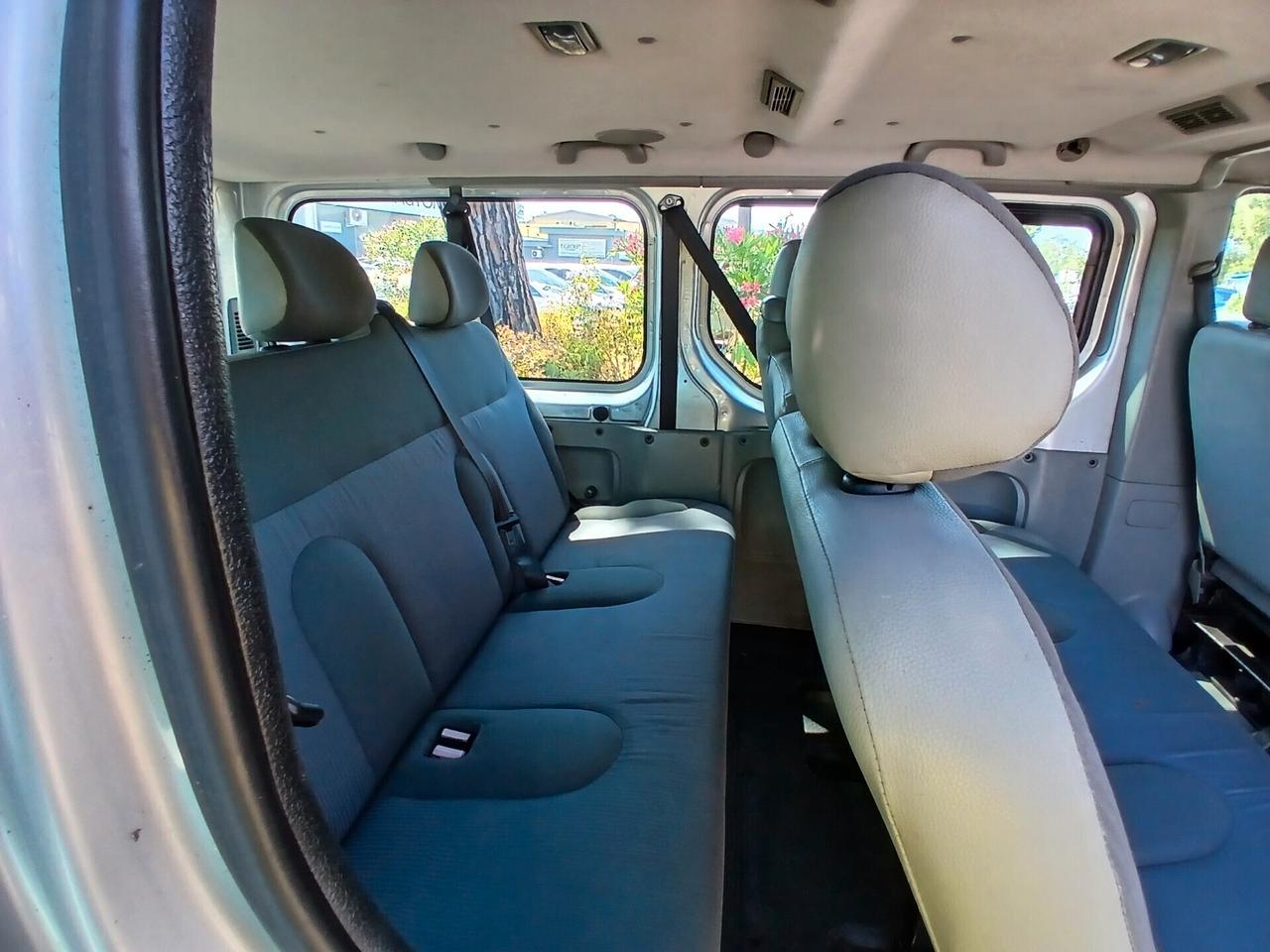 Opel Vivaro 29 2.5 CDTI PL-TN Combi Semivetrato