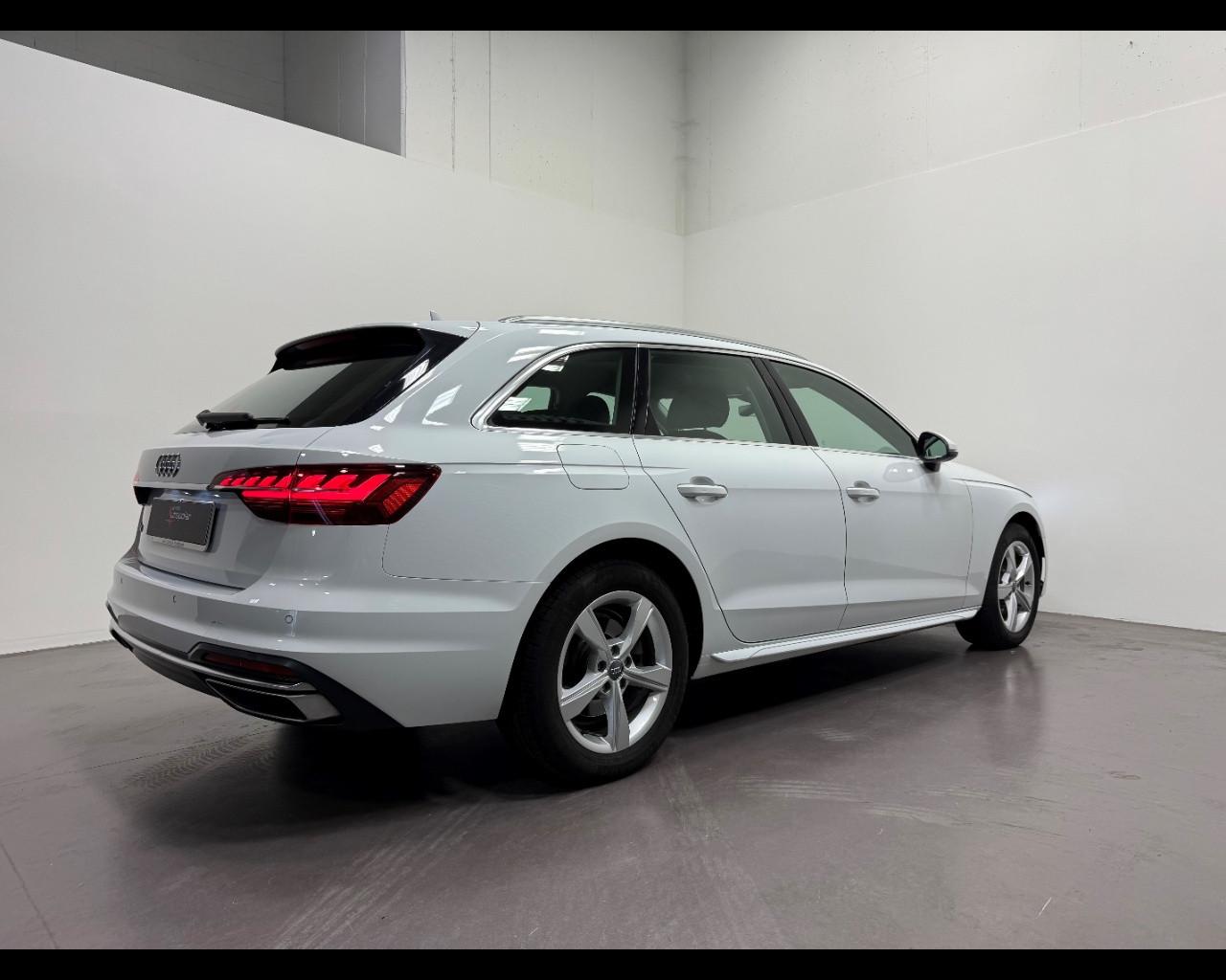 AUDI A4 AVANT 35 TDI MHEV S-TRONIC BUSINESS ADVANCED