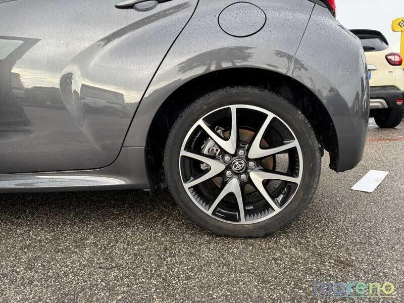 Toyota Yaris 1.5h Lounge