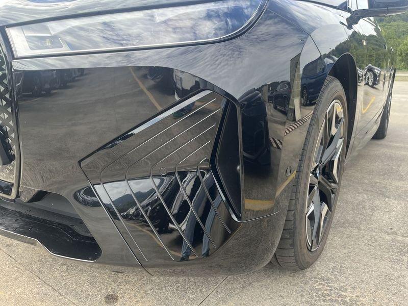 BMW iX i20 2021 M60