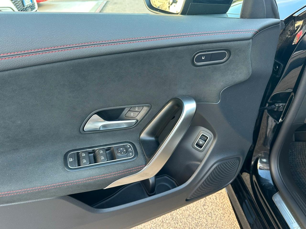 Mercedes-benz CLA 180 d Automatic AMG Line Premium Plus