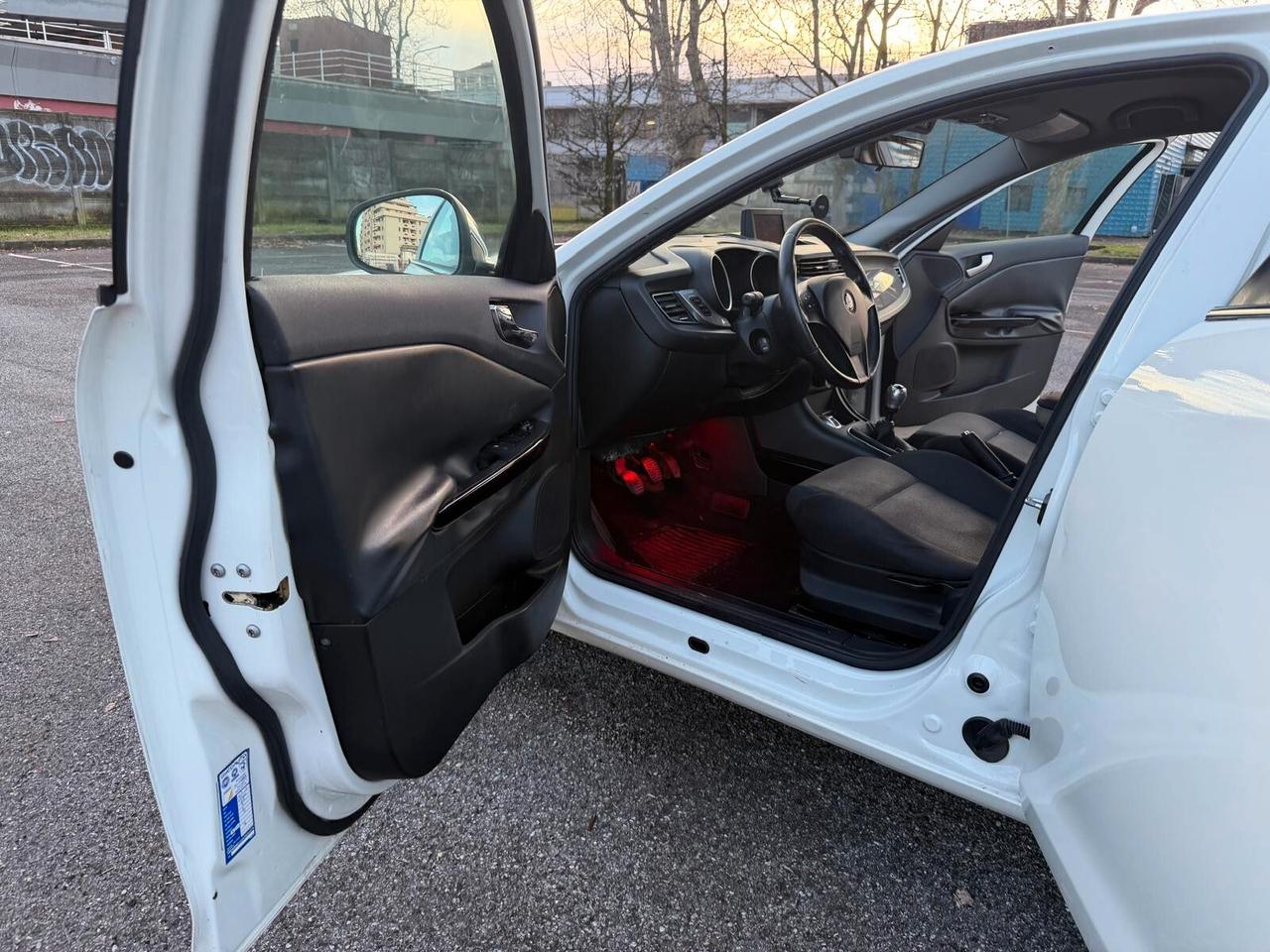 Alfa Romeo Giulietta 2.0 JTDm-2 140 CV Exclusive