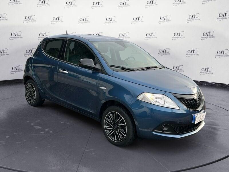 Lancia Ypsilon 1.0 FireFly 70cv Hybrid Platino