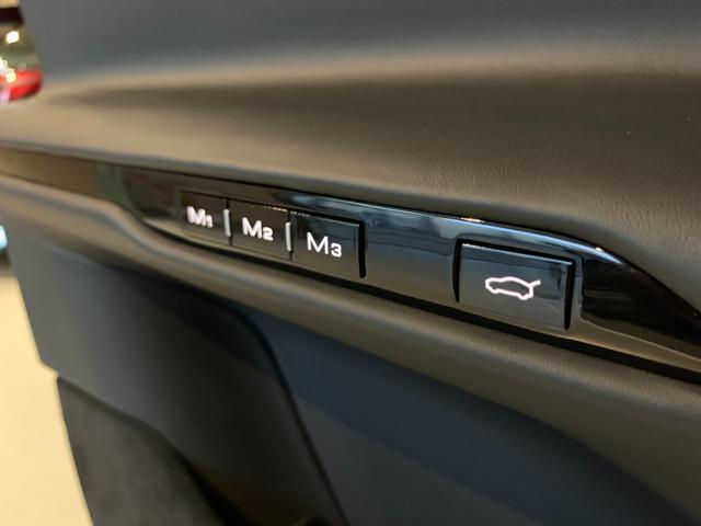 FERRARI Purosangue Purosangue V12 719HP "BREMBO CARBON CERAMIC"