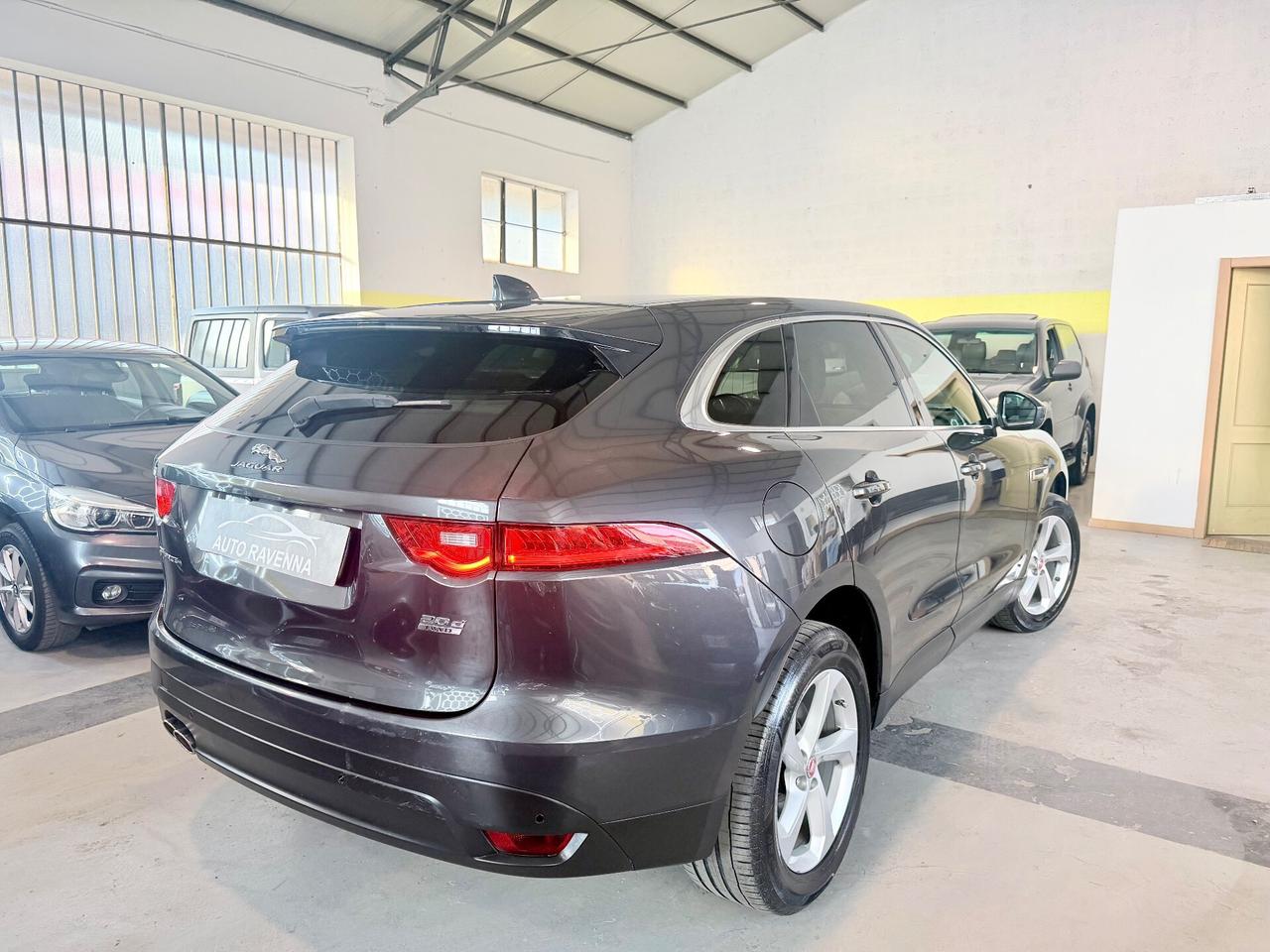 Jaguar F-Pace 2.0 D 180 CV AWD aut. Pure