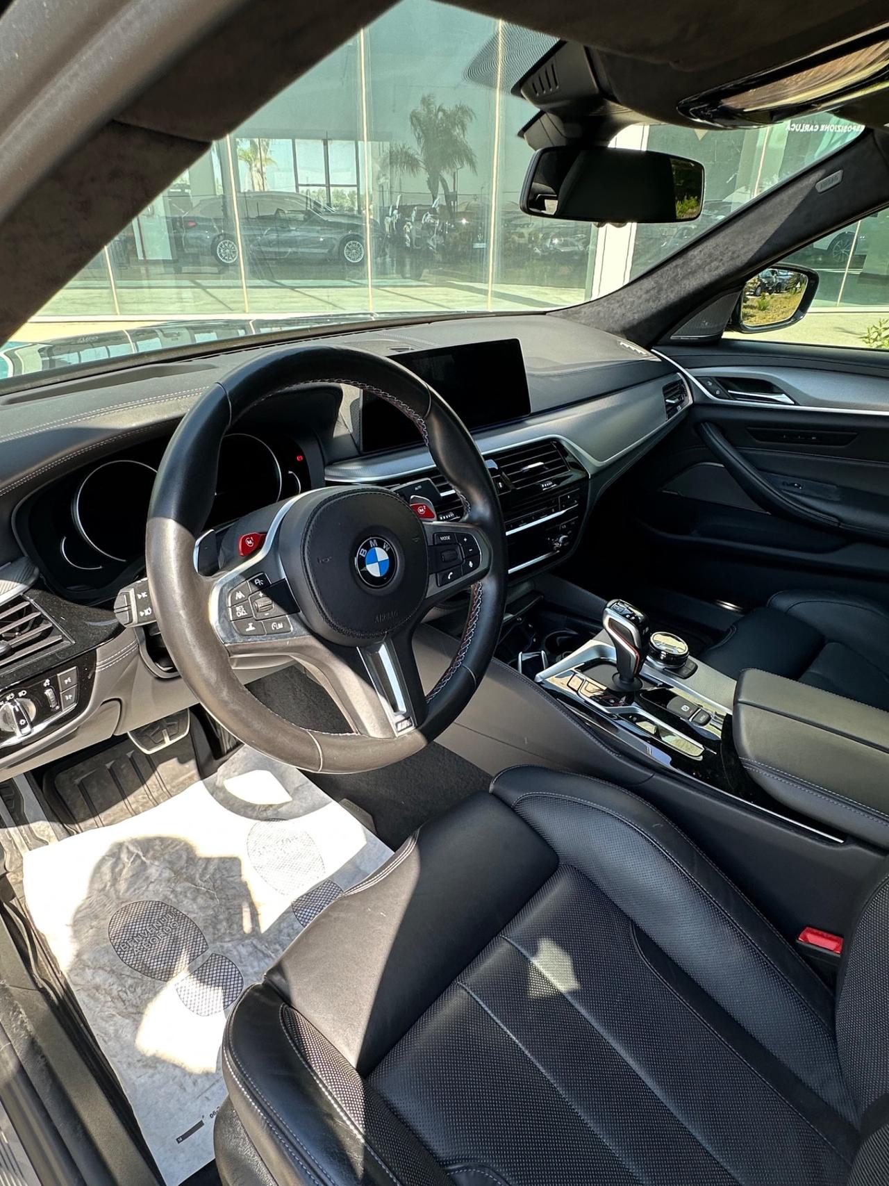 BMW M5 4.4 V8 600cv possibilità noleggio no scoring