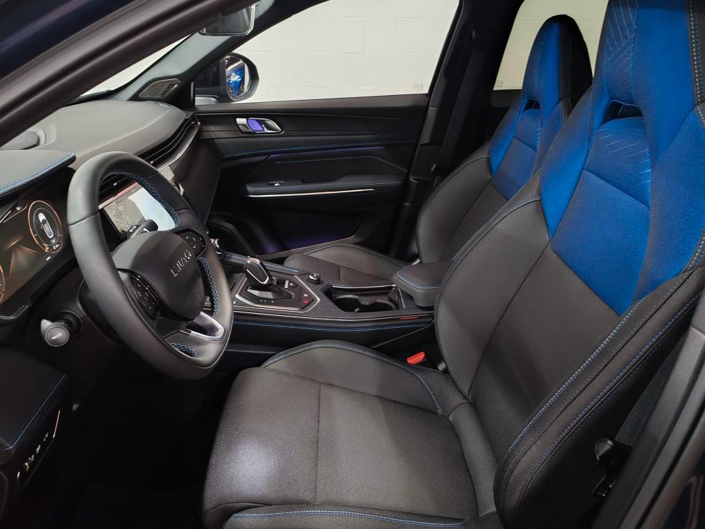 Lynk & Co 01 1.5 td phev auto