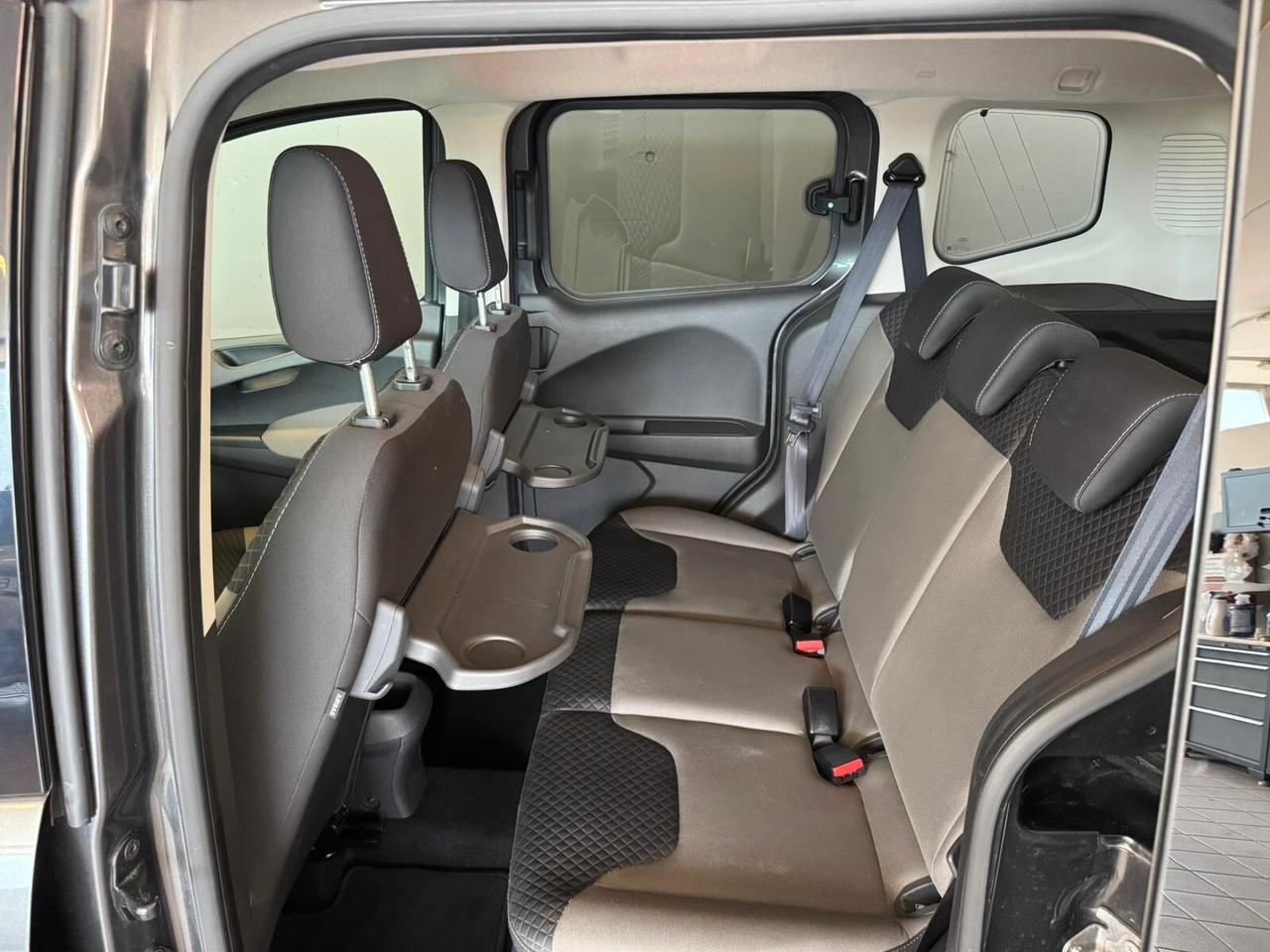 Ford Tourneo Courier 1.5 TDCI 75 CV Titanium