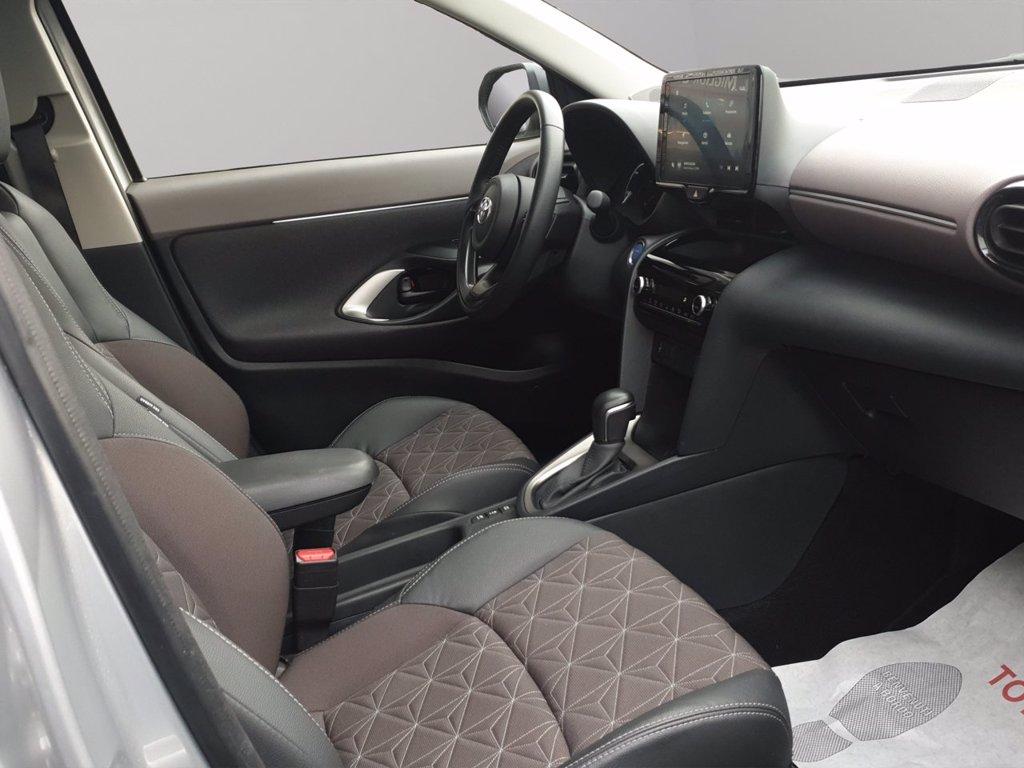 TOYOTA Yaris cross 1.5h lounge fwd 116cv e-cvt del 2023