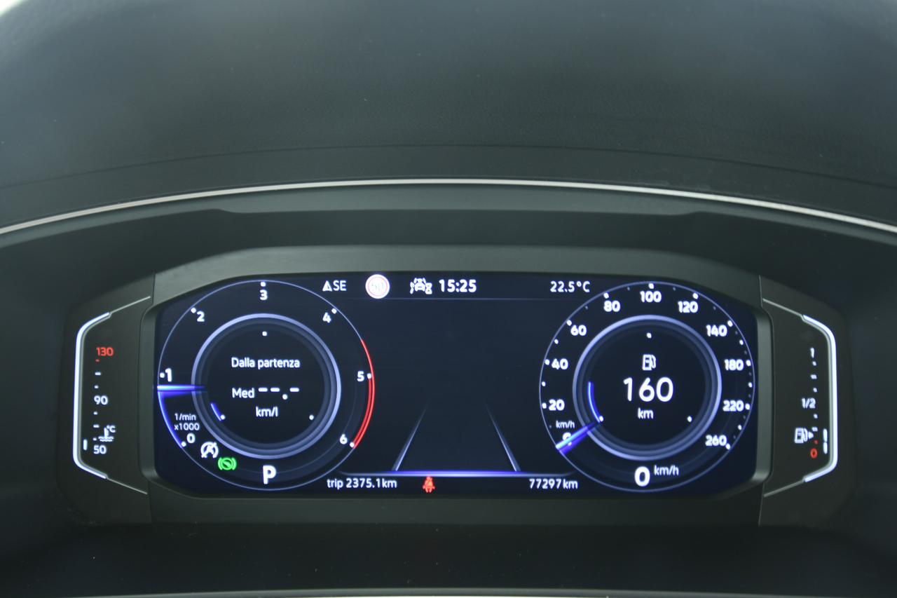 VOLKSWAGEN Tiguan 2.0 tdi Elegance 150cv dsg CAMERA+ACC+APP CONNECT
