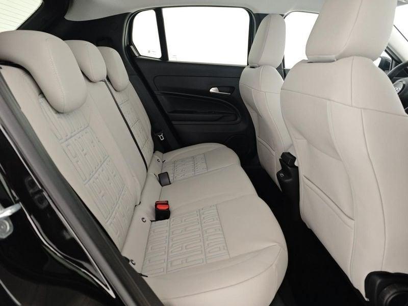 FIAT 600 Hybrid DCT MHEV La Prima + Vernice