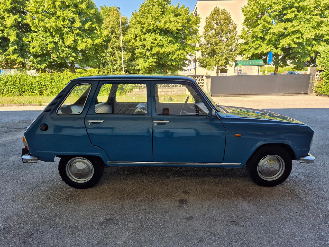 Renault R 6 850