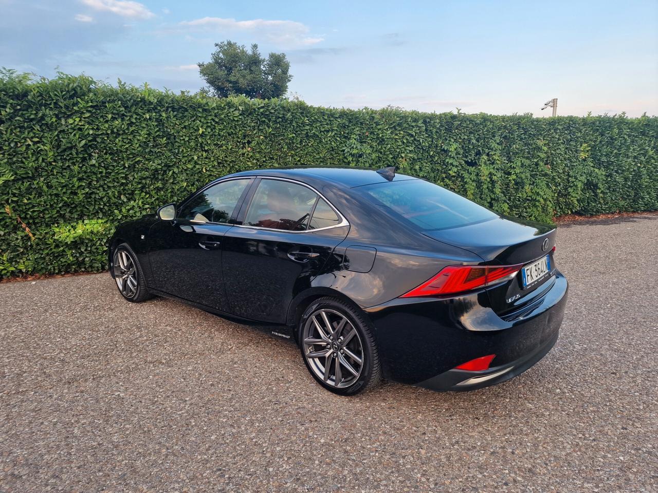 Lexus IS 300 Hybrid FSport