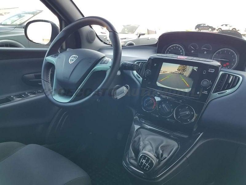Lancia Ypsilon Ypsilon 1.0 firefly hybrid Platino s&s 70cv