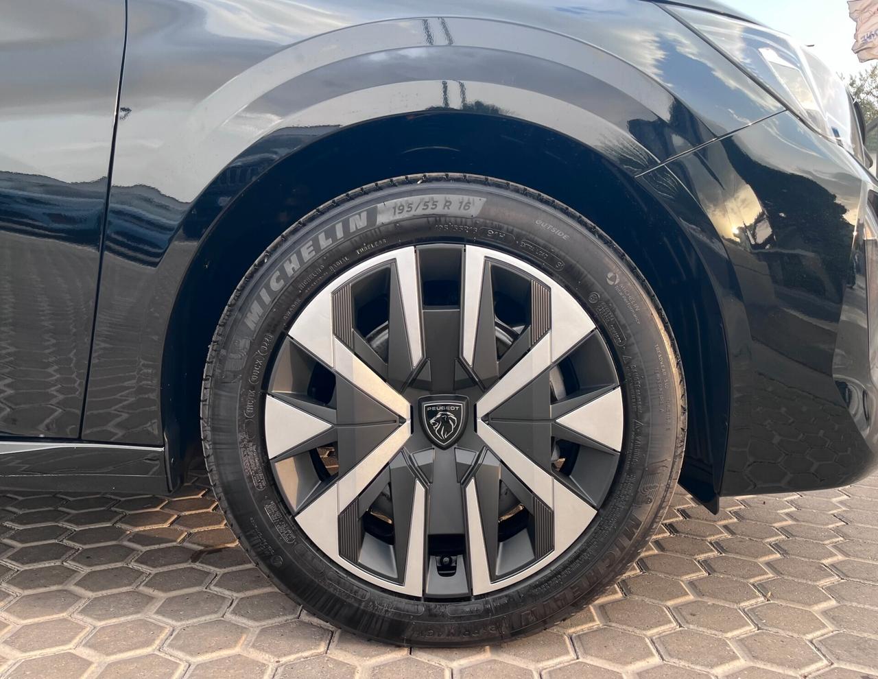 Peugeot 208 1.2 turbo Style 100cv Km0 (catena distribuzione)