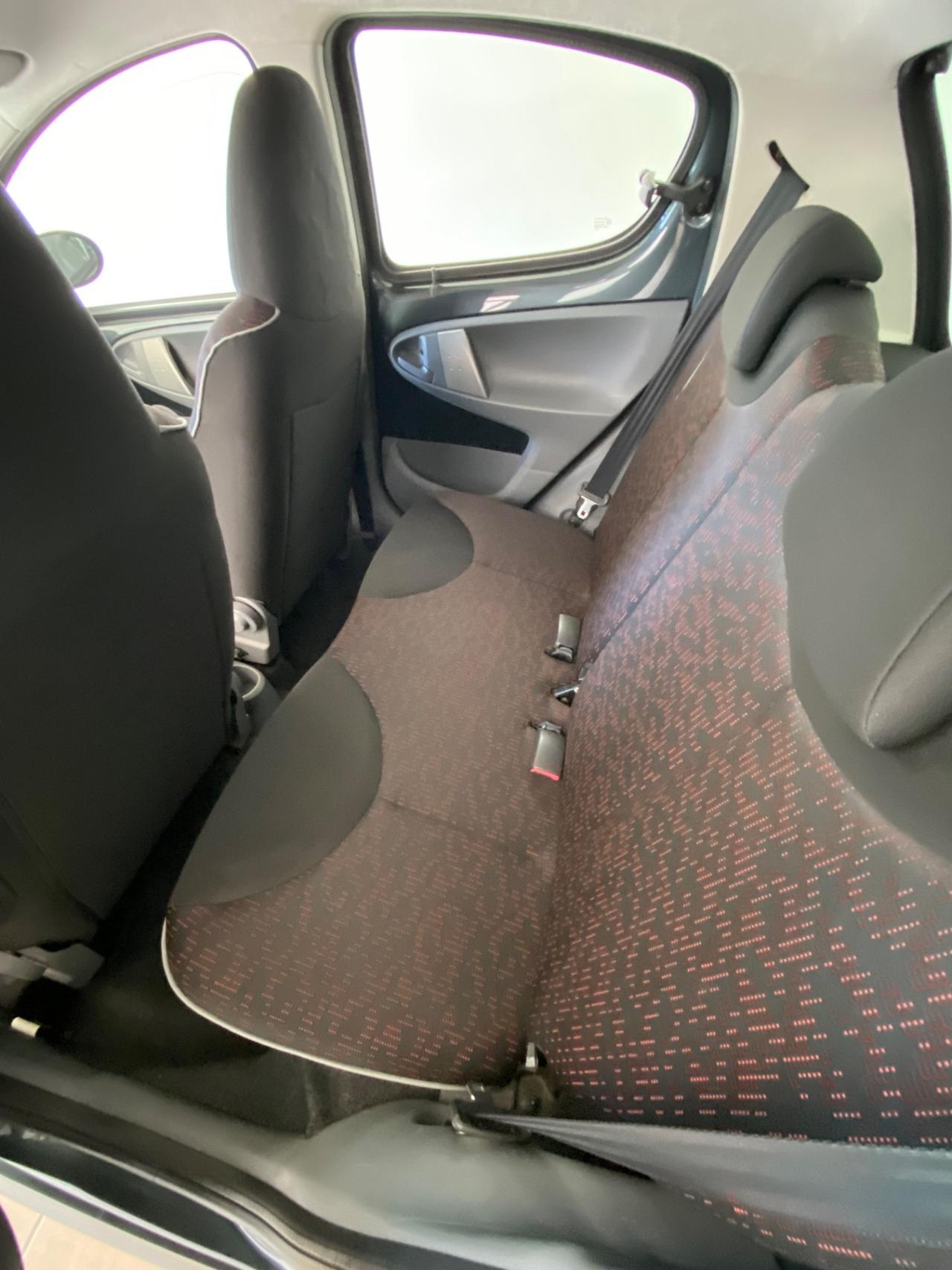 Peugeot 107 1.0 68CV 5p. Sweet Years