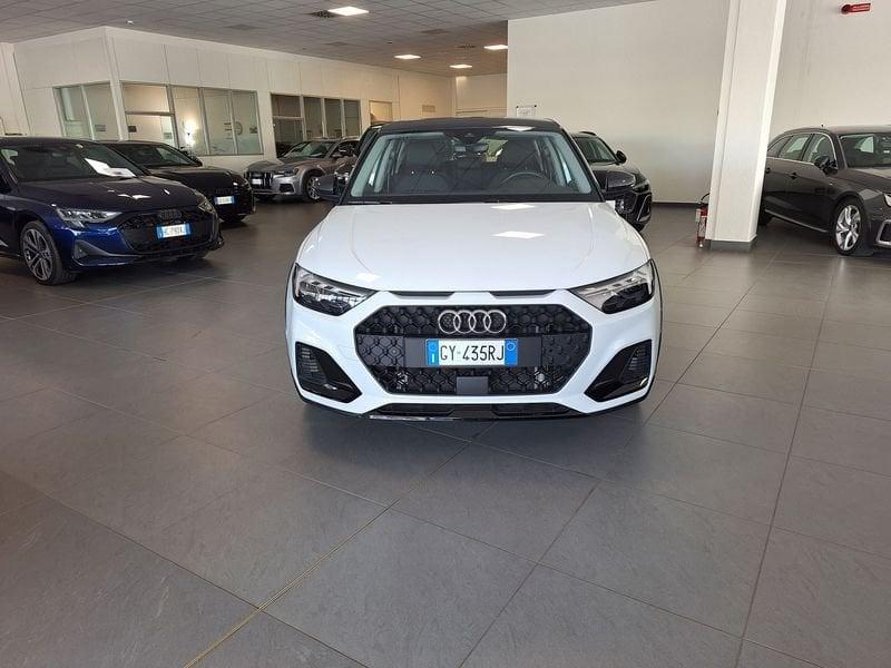 Audi A1 A1 allstreet 30 1.0 tfsi Identity Contrast 116cv s tronic