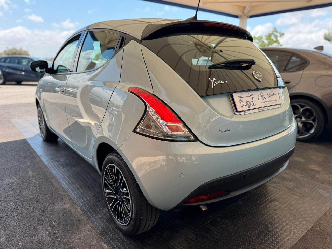 Lancia Ypsilon 1.0 FireFly 5 porte S&S Hybrid Silver Plus