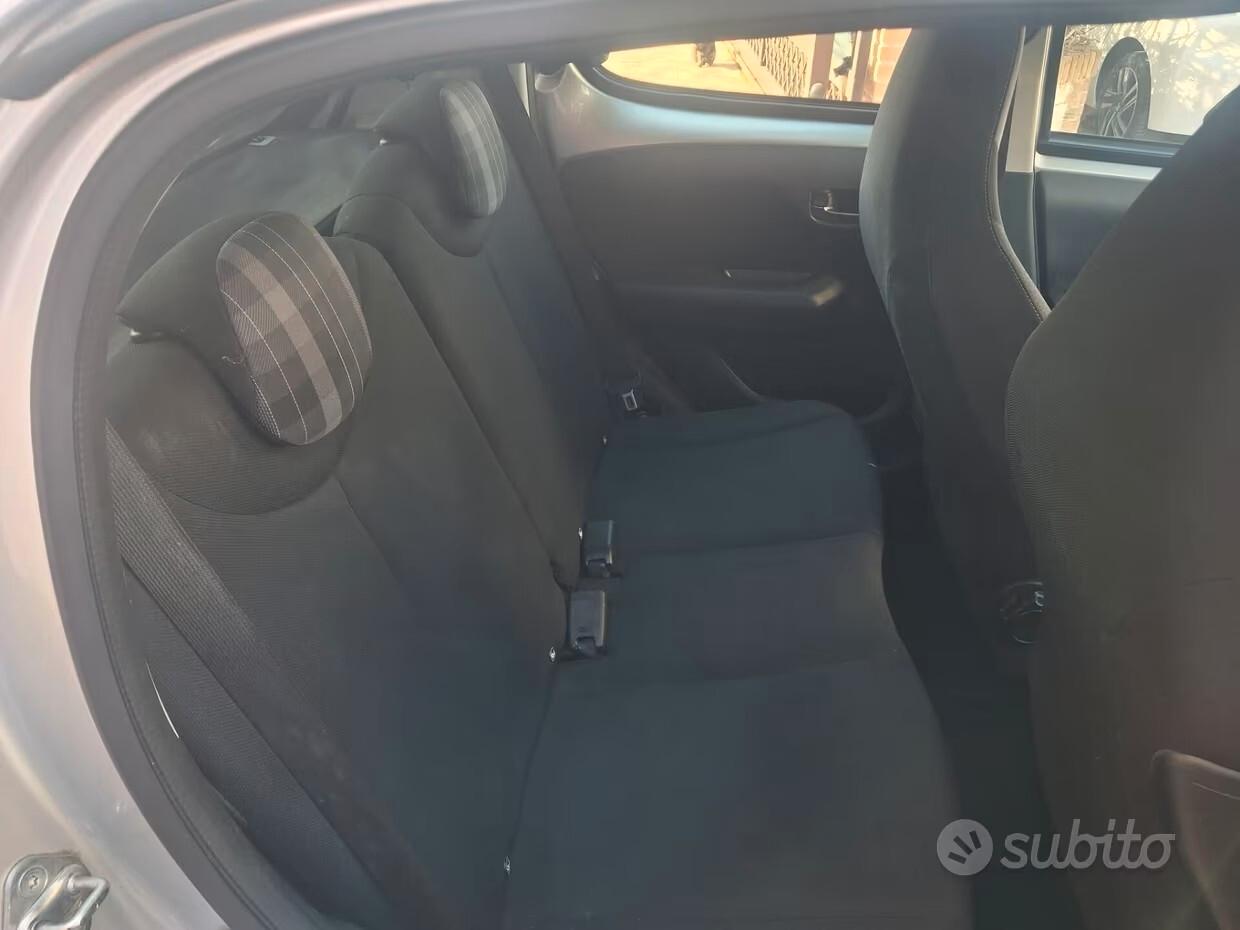 Peugeot 108 VTi 72 5 porte GT Line CLIMA CERCHI FENDINEBBIA APPLE CAR PLAY NAVI ESENTE BOLLO NEO PATENTATI LED