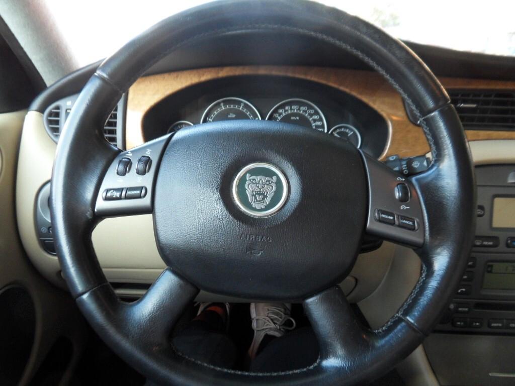 Jaguar X-Type 2.2D cat Classic