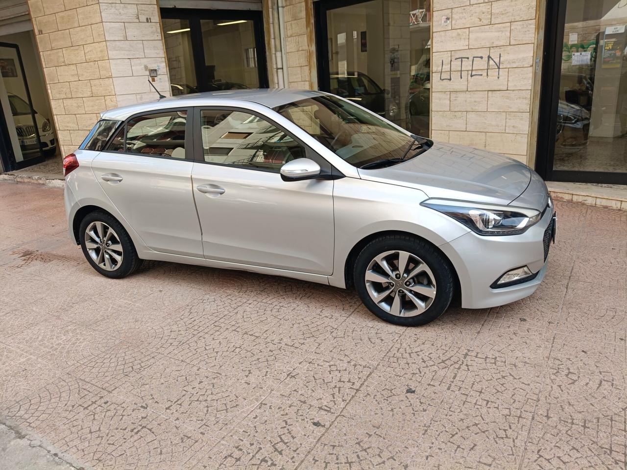 HYUNDAI I20 1.1 Diesel 75CV-NEOPATENTATI-Euro7790