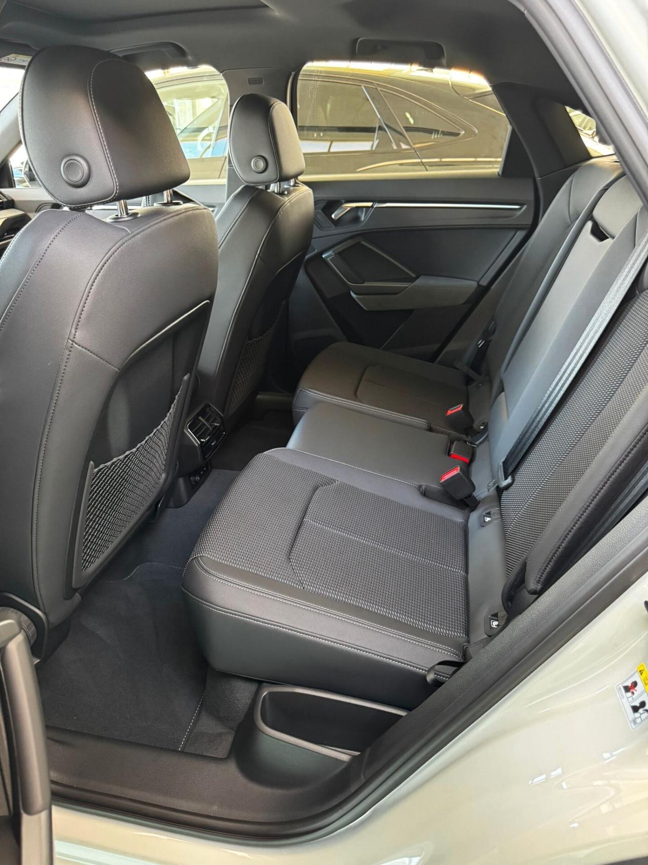 Audi Q3 SPB 35 TDI S tronic S line Black identity